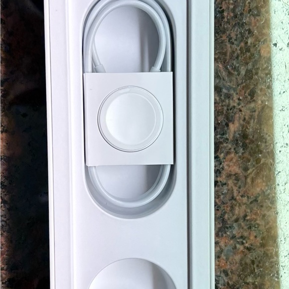 Apple watch series 5, GPS and cellular - Picture 6 of 7